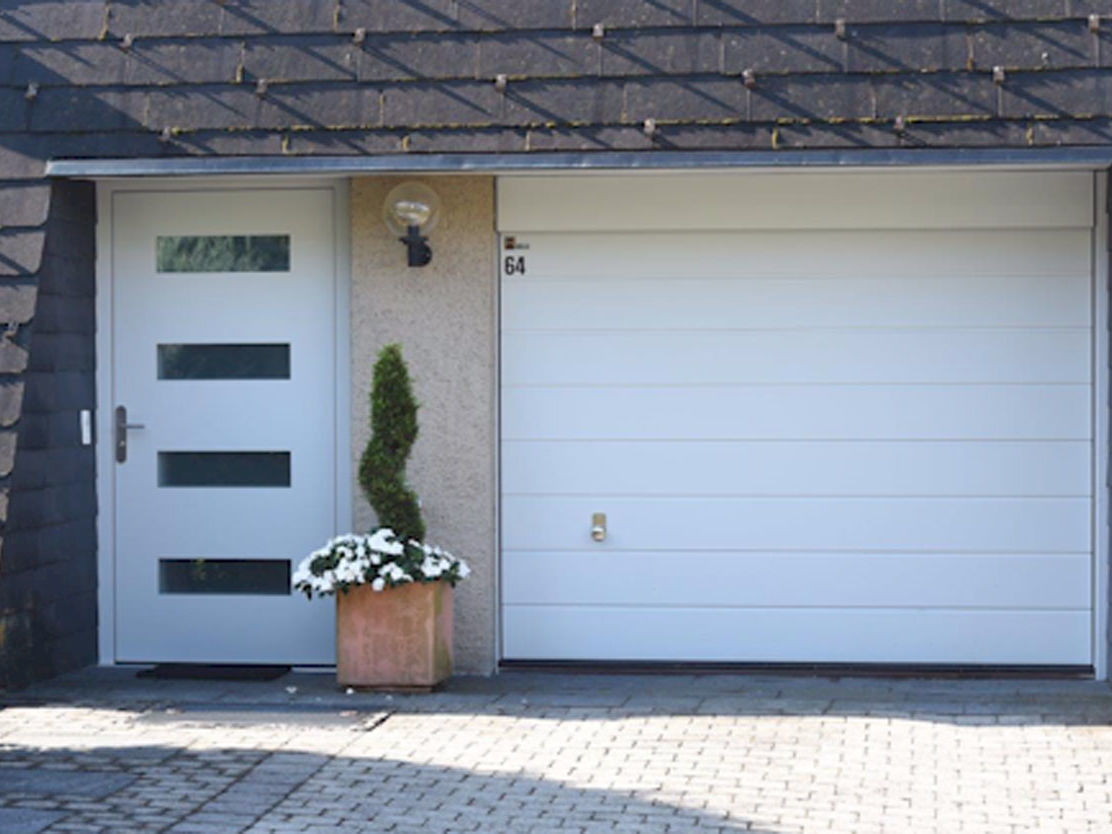 Haustüren, Eingangstüren, Zimmertüren, Hebe-Schiebetüren aus Holz in